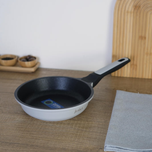 JULIA granite pan