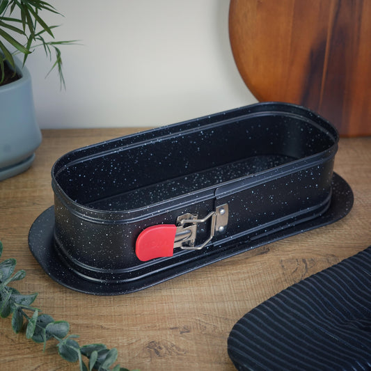 A Home Cake Pan