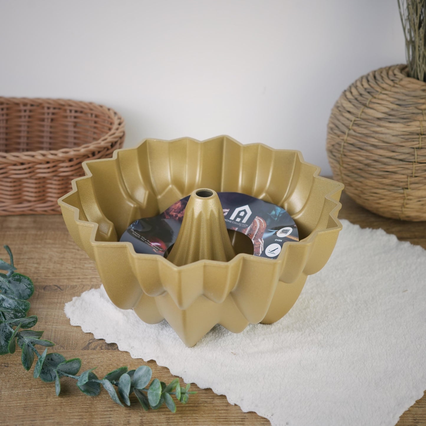 A Home Metal Cake Pan