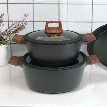 Authentic pots set