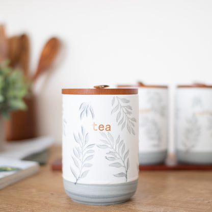 Porcelain spice set