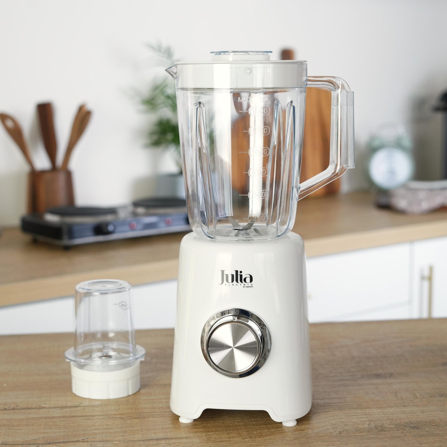 Julia electric mixer