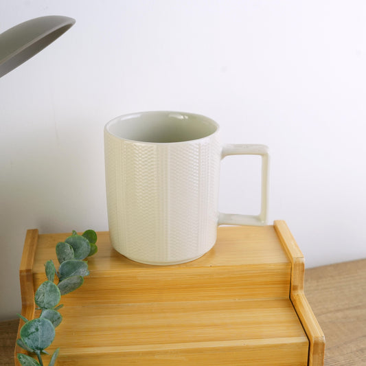 Porcelain mug