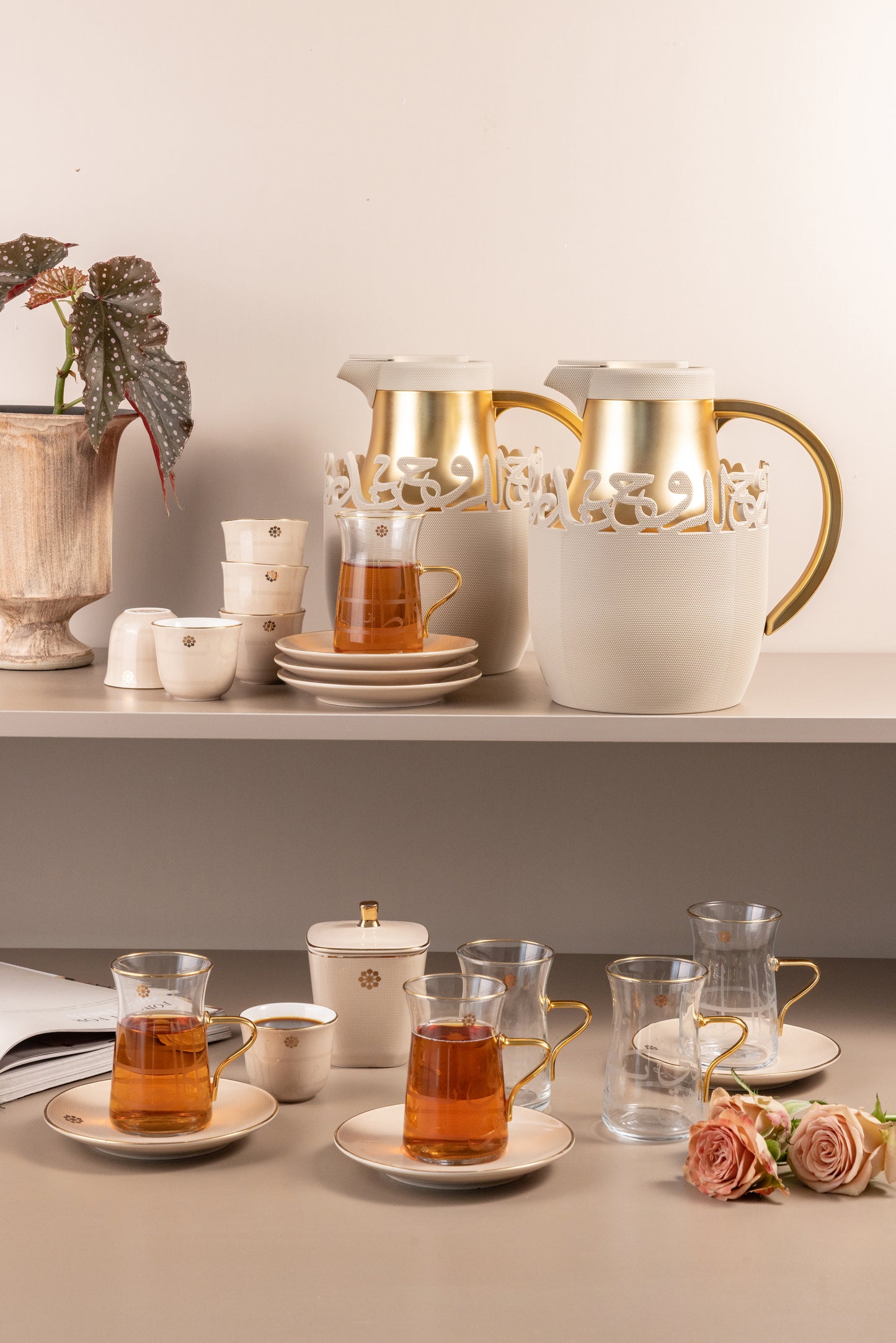 Complete hospitality set