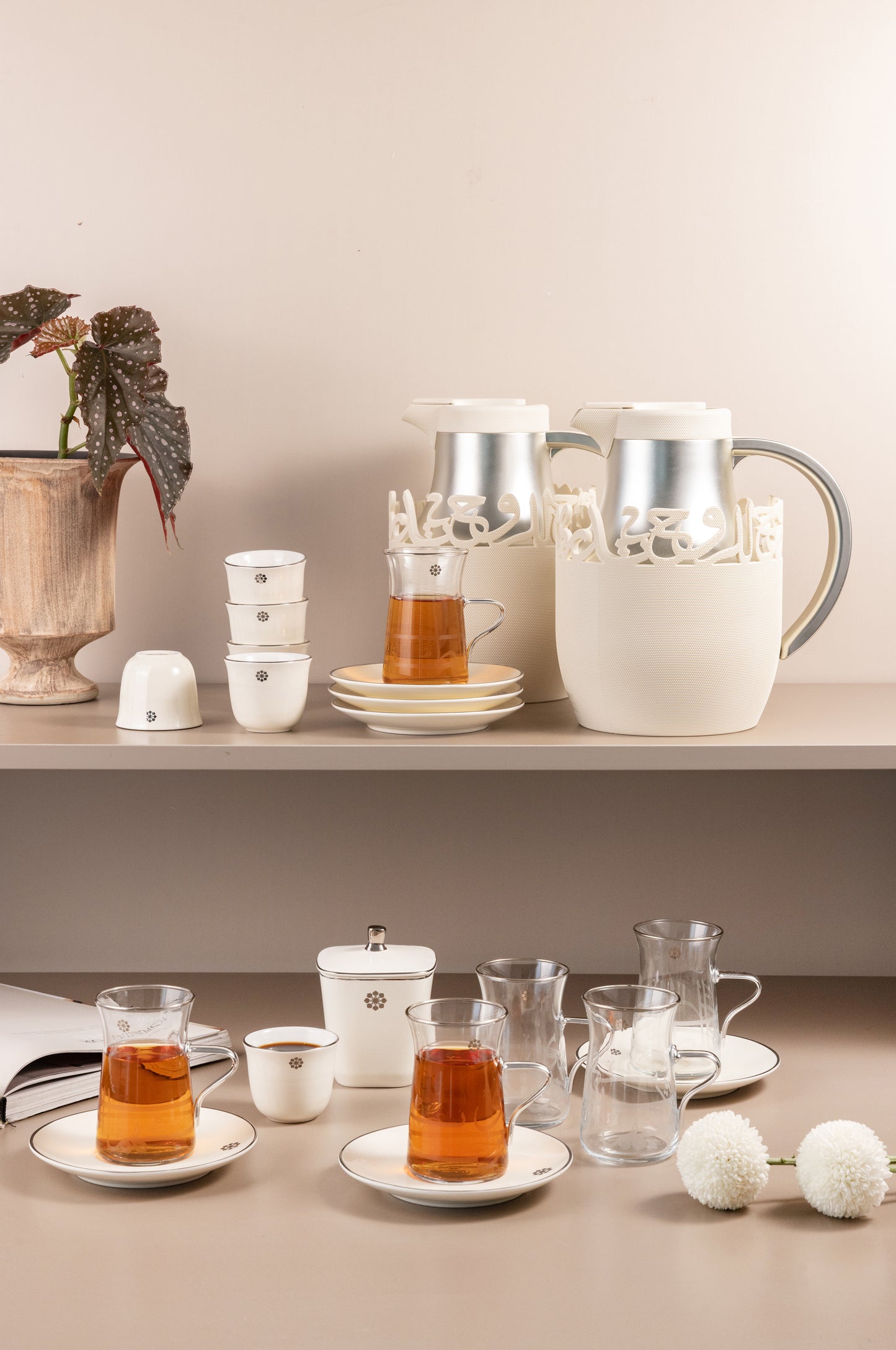 Complete hospitality set