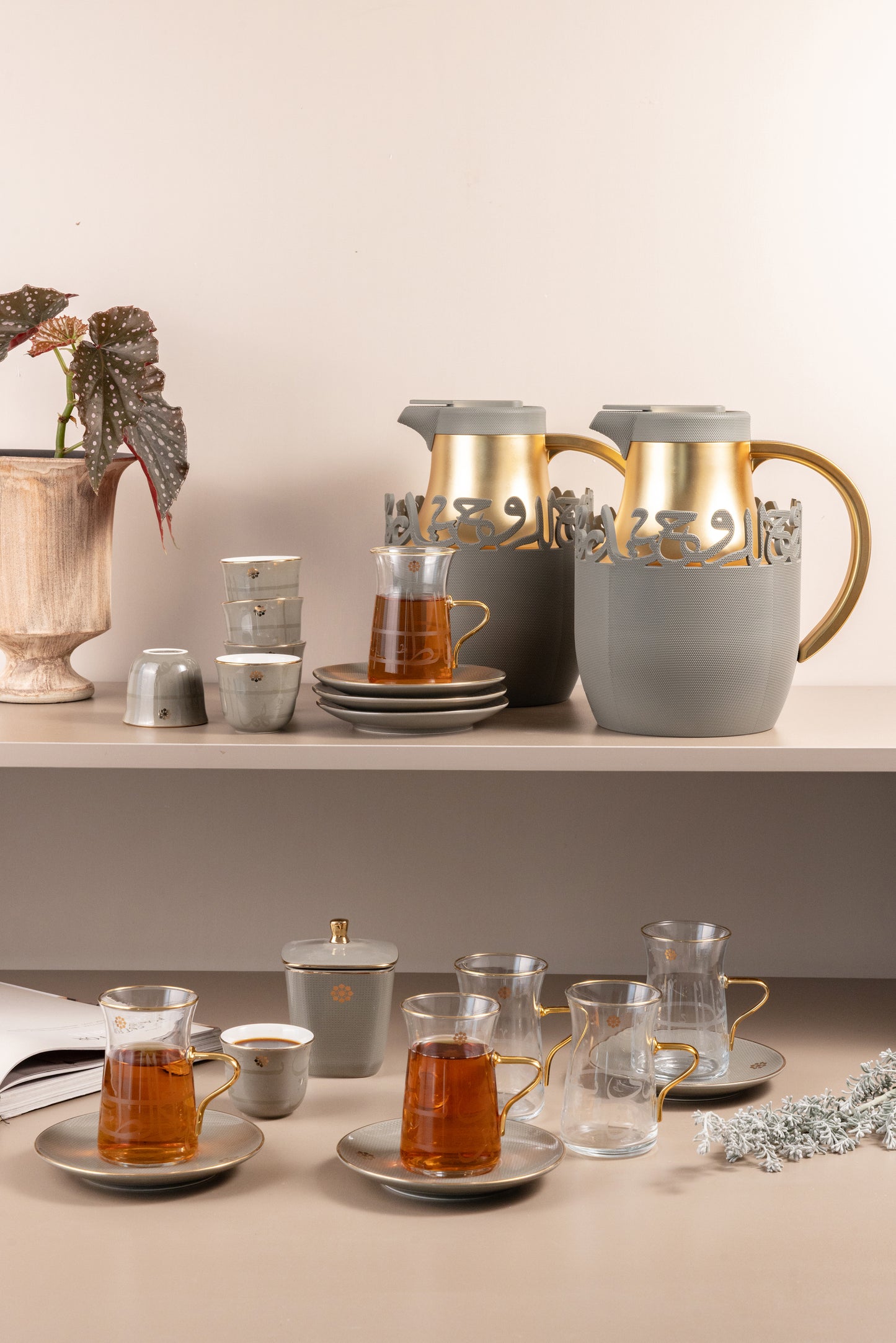 Complete hospitality set