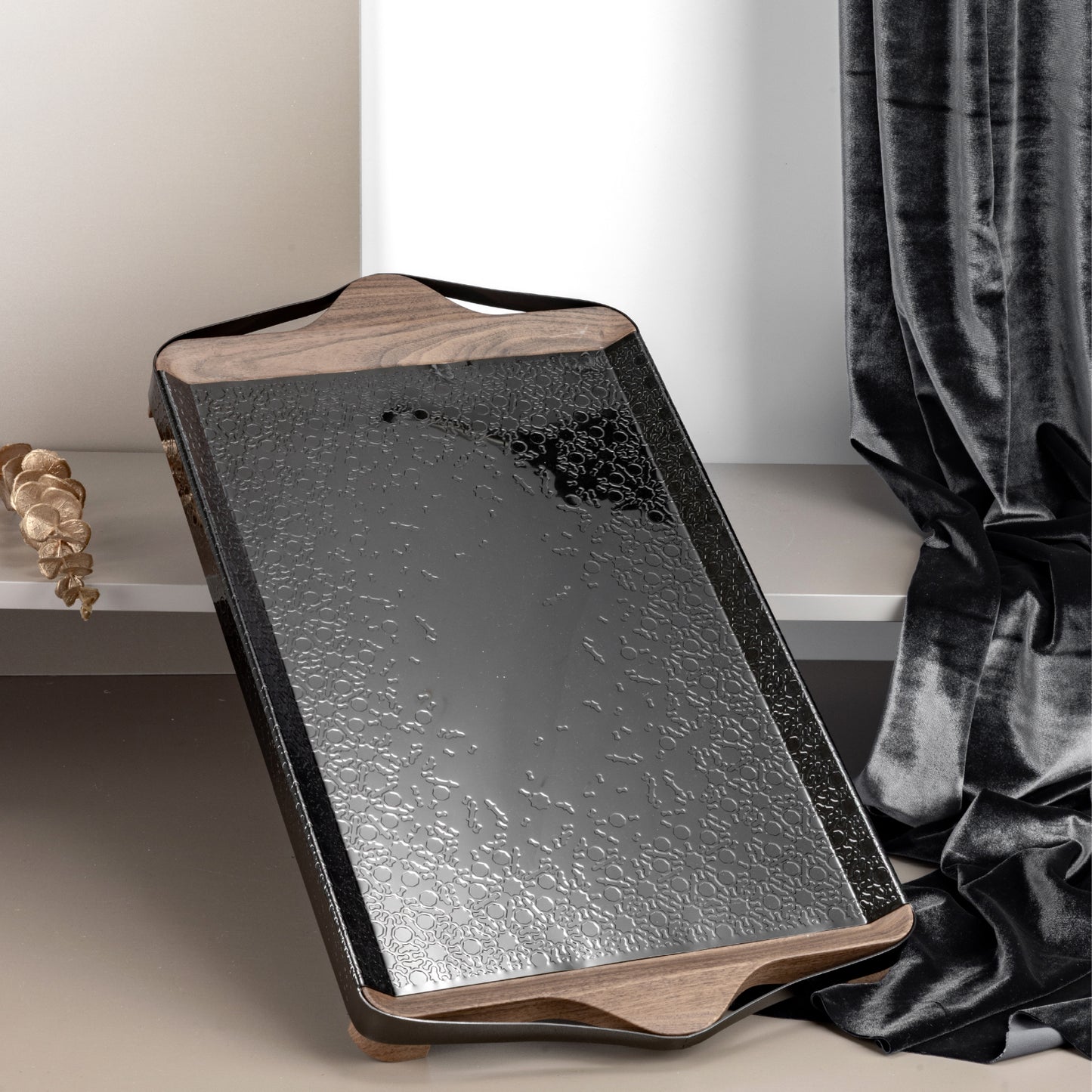 Metal serving tray
