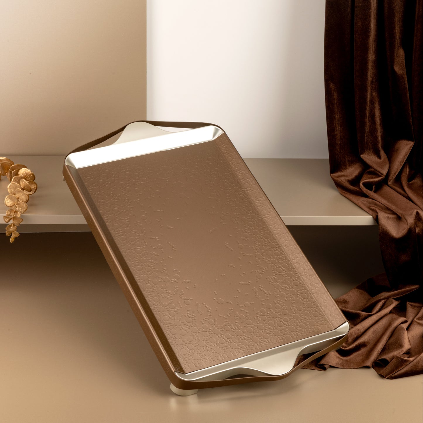 Metal serving tray