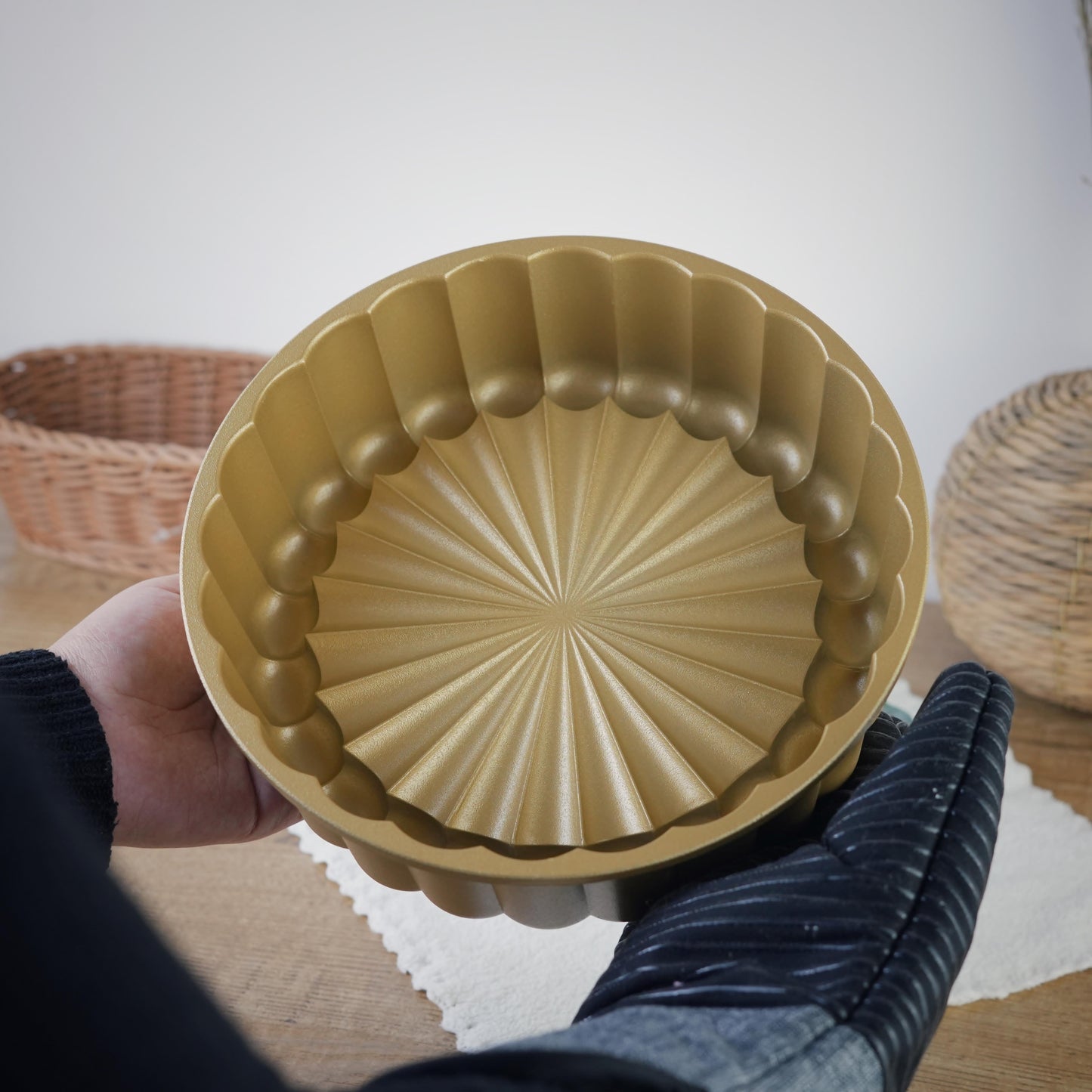 A Home Metal Cake Pan